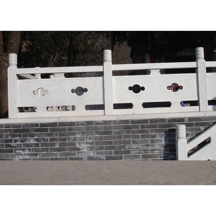 白玉雕刻台阶扶手图片 楼梯石扶手 河道石雕扶手靠背造价