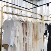 店侧挂陈列架中岛架 金色挂衣架子简约组合女装 服装 店展示架落地式