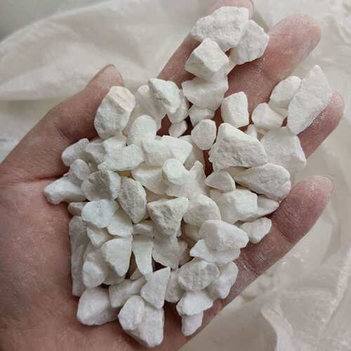 白色小石子白色砾石白色鹅卵石园艺造景铺路白石头透水地坪胶粘石