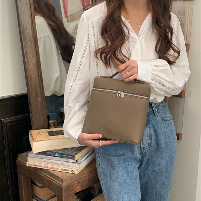 卡肉cowry 藤姐同款 1p优雅时髦精致双肩包女简约基础手提饭盒包,箱包皮具/热销女包/男包,通用款女包,淘宝优惠券,粉丝福利购,淘宝优惠卷