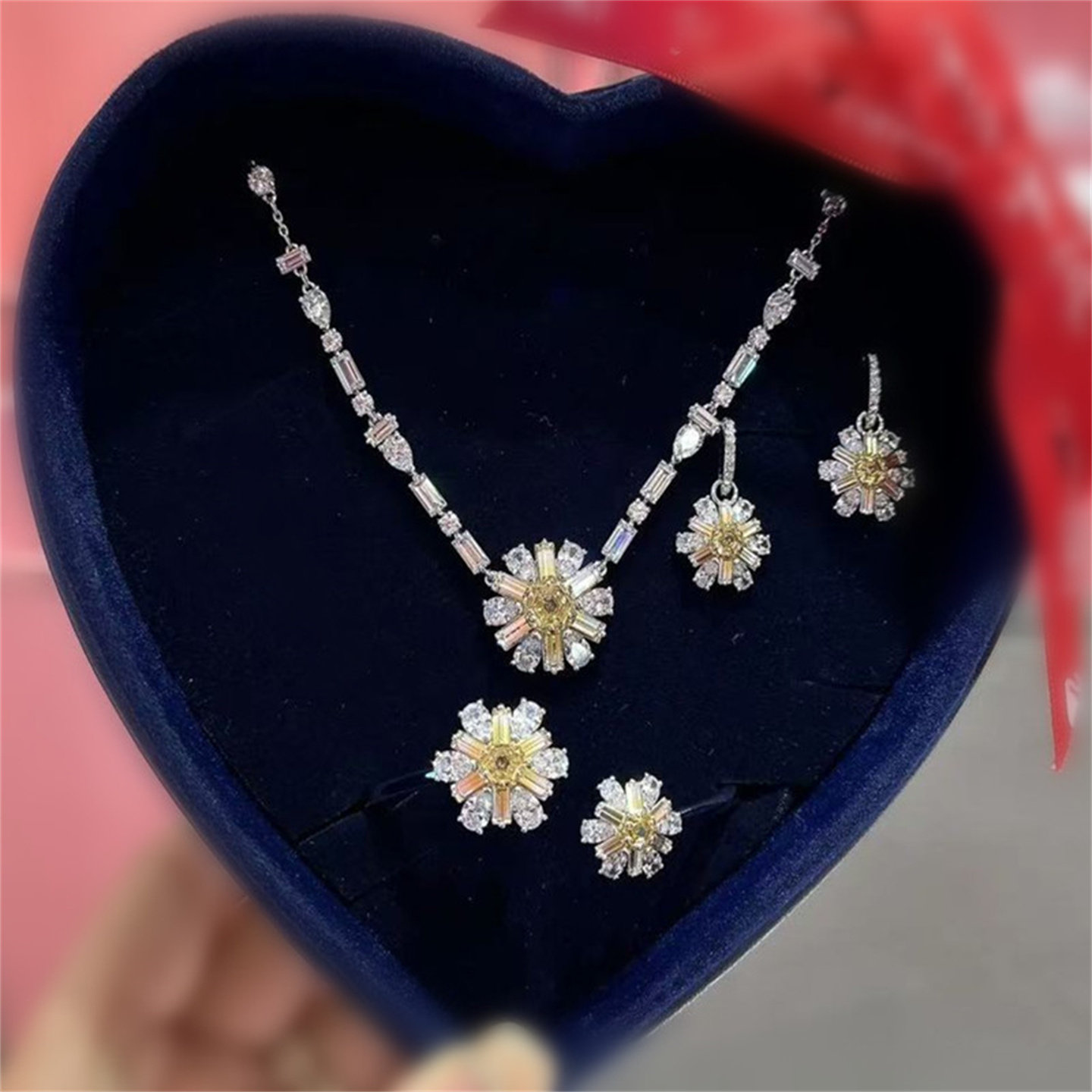 Idyllia花朵项链手镯耳环戒指