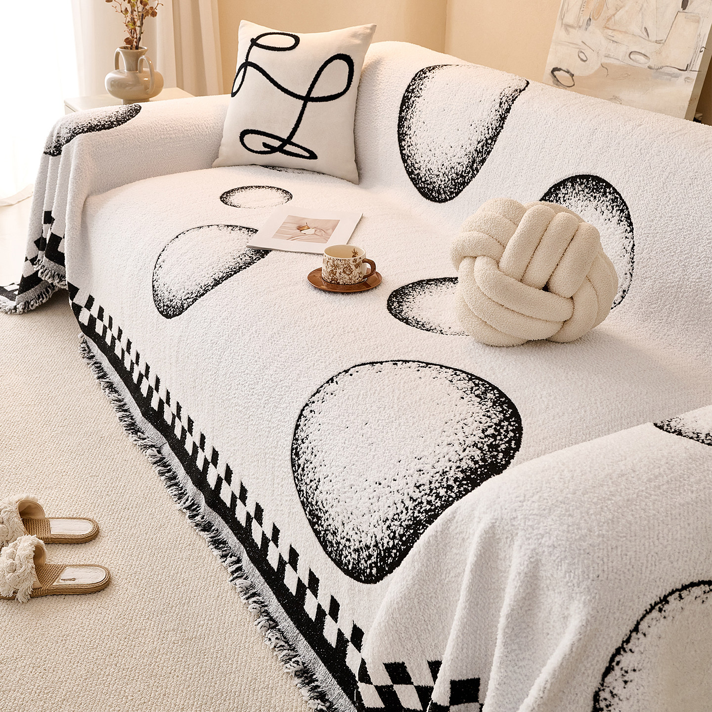 2026新款加厚毛绒沙发盖布巾套罩防尘防滑防猫抓机洗简约风流苏边