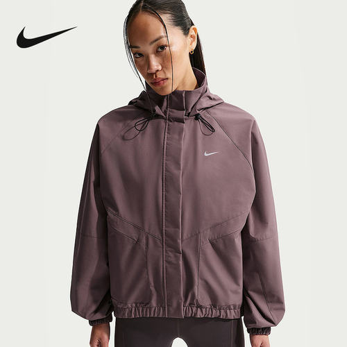 NIKE耐克女子新款运动休闲连帽宽松梭织防风夹克外套 FB7493-104