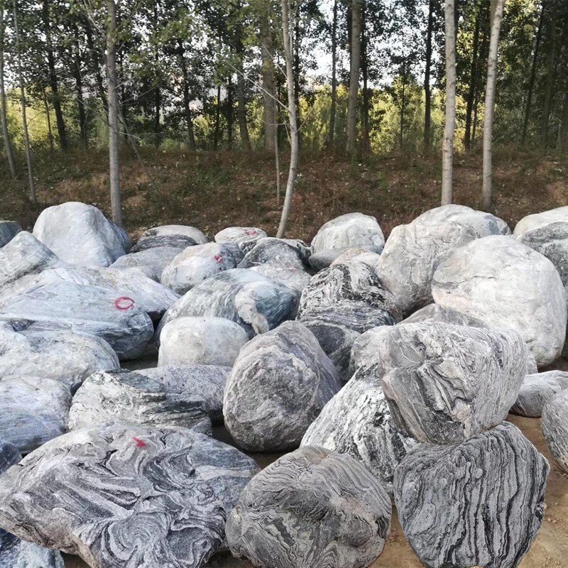 景观置石厂家 批发天然水冲石用于草坪室外园林景观石 河冲石