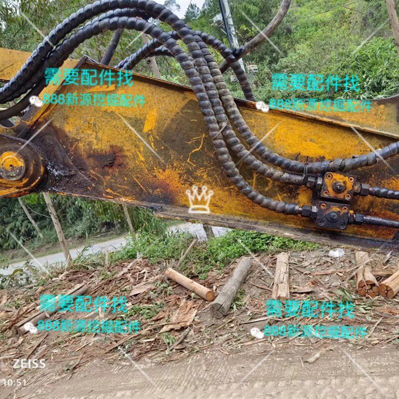 新源65w-B75w-8-9胶轮式挖掘机 小臂高压液压油管 加护套
