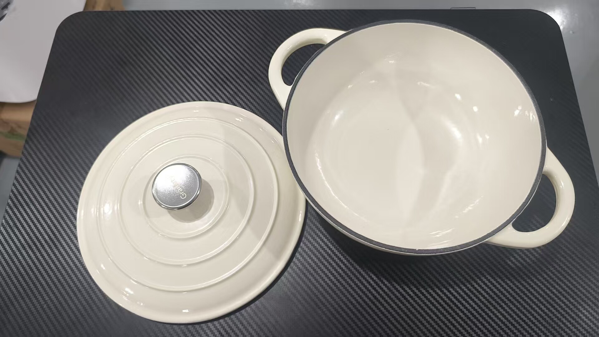 铸铁珐琅妈咪锅22cm