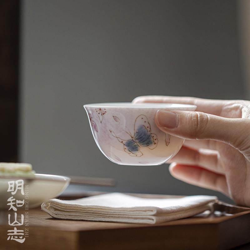 明知山志 杏粉花丛小蝶怀思主人杯 手绘蝴蝶陶瓷茶杯功夫茶具茶杯,餐饮具,茶杯,淘宝优惠券,粉丝福利购,淘宝优惠卷