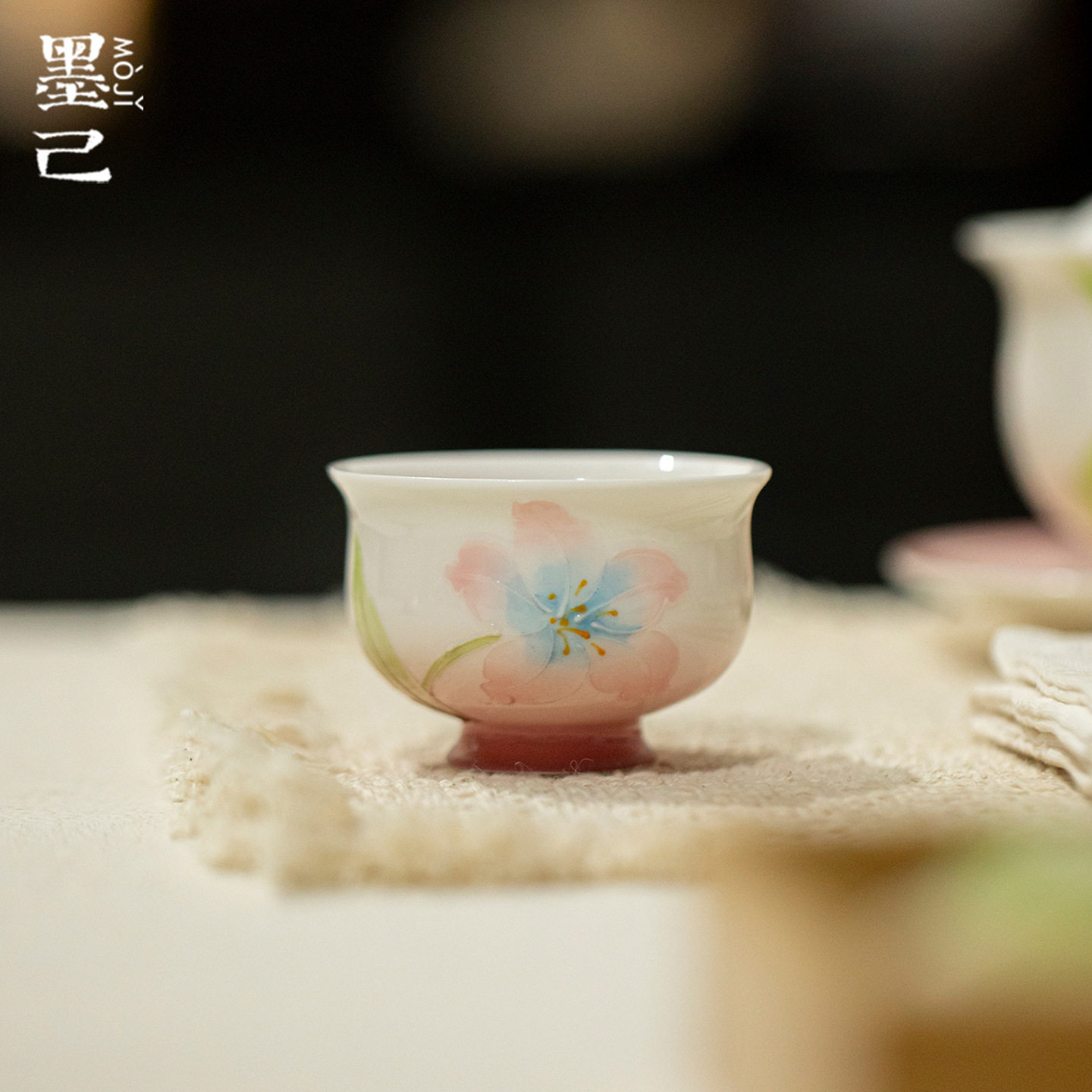 墨己玉泥白瓷手绘有田烧粉色牡丹家用茶杯小号功夫茶具陶瓷品茗杯