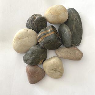 厂家供应优质黑色鹅卵石 抛光鹅卵石 雨花石园林铺路