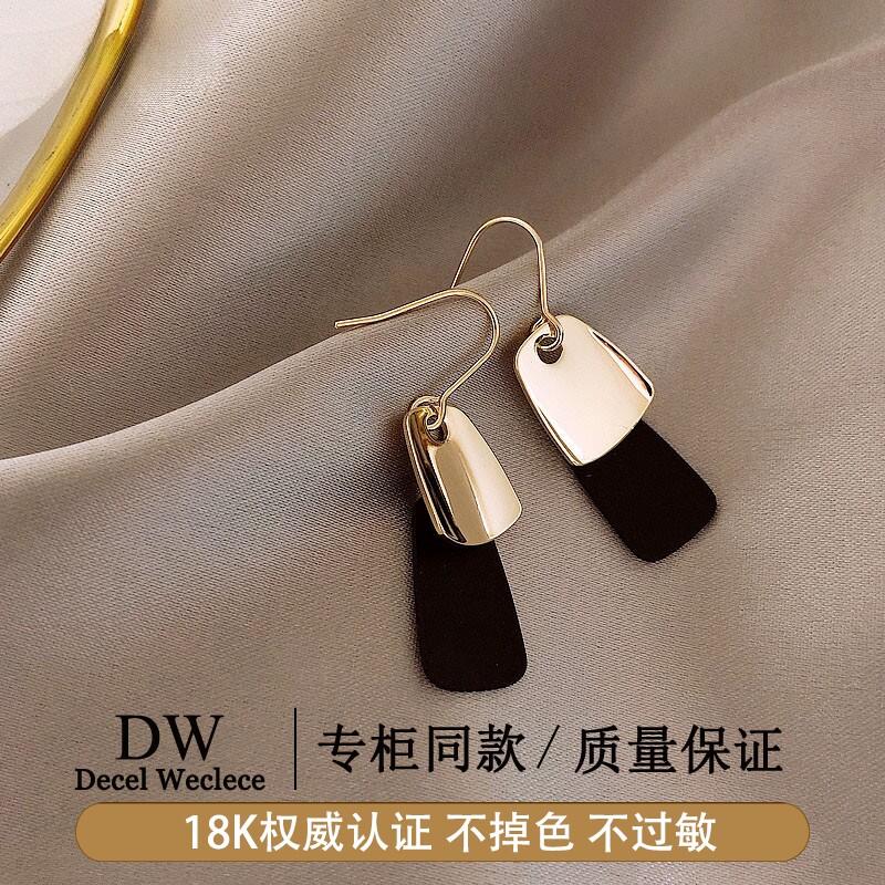 奥特莱斯【品牌撤柜1折】18K金耳环黑色耳坠耳饰独特气质耳钉