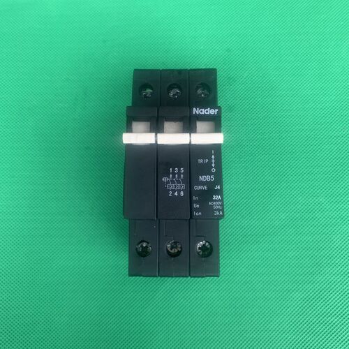 二手拆机良信 NDB5 J4 32A 400V 三相设备断路器 开关