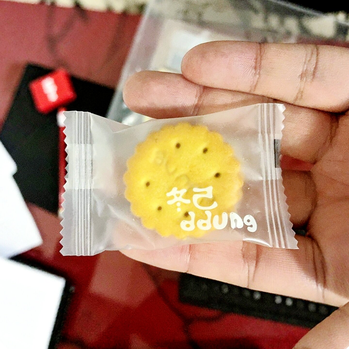 冬己咸蛋黄夹心饼干焦糖黑糖麦芽饼办公室休闲解馋儿童零食多口味