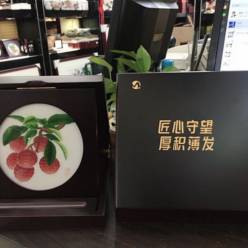 实体店经营广绣 粤绣 广东广州特色岭南文化礼品 木棉花摆件