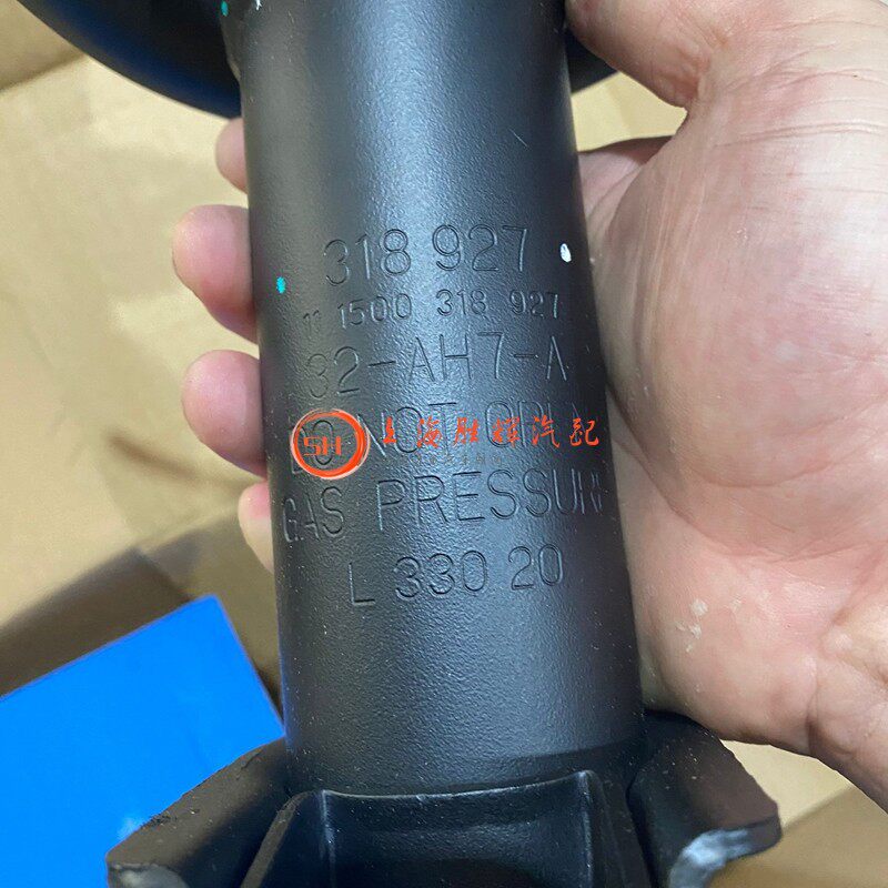 适用别克老君威2.5 3.0前减震器新世纪君越GL8减震器后减震避震