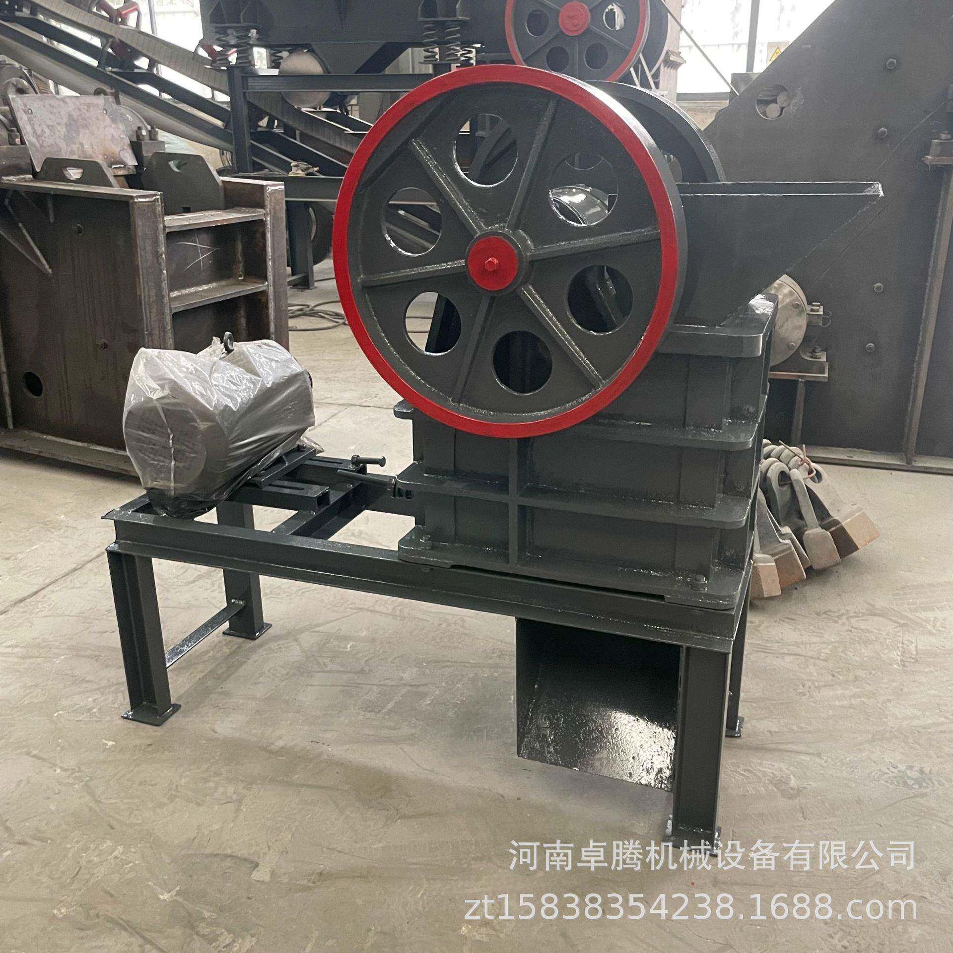 鹅卵石灰石子粉碎机花岗岩建筑垃圾移动式破碎机砖头块颚式破碎机