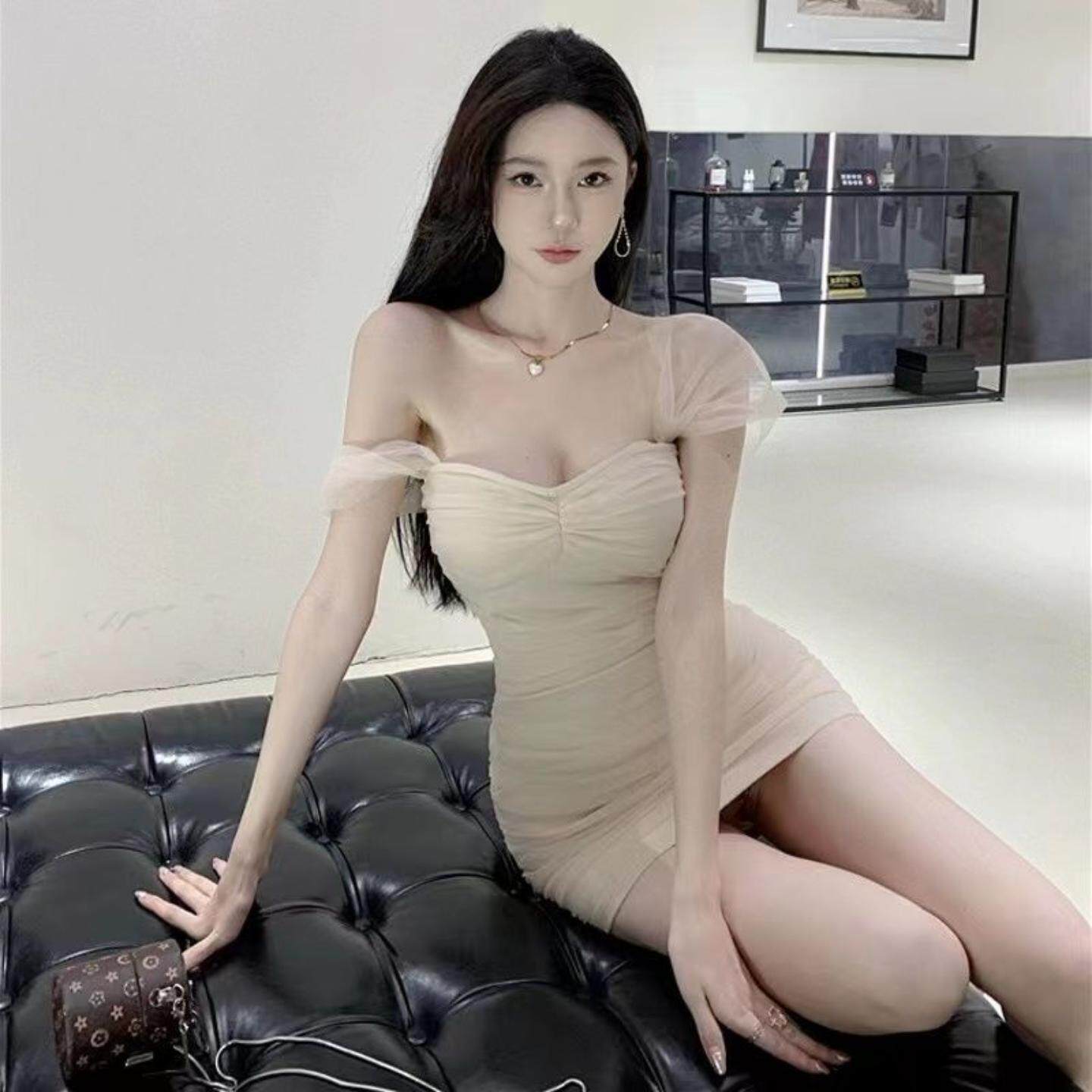辣妹性感网纱吊带连衣裙女纯欲包臀裙高级感抹胸裙子