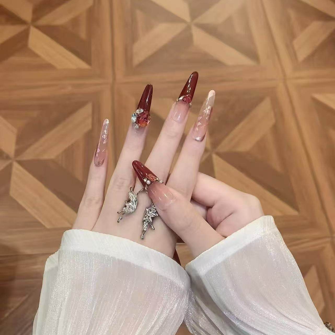 【红梅果酱】粉色繁花红钻法式猫眼爆闪显白高级手工穿戴甲批发,彩妆/香水/美妆工具,穿戴甲/甲片,淘宝优惠券,粉丝福利购,淘宝优惠卷