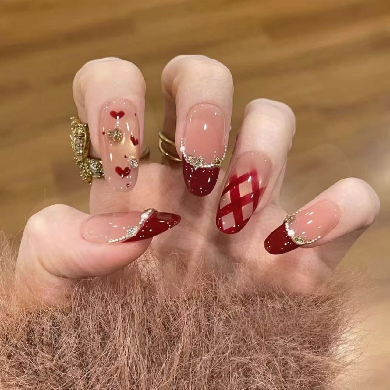 【绯红心韵】穿戴甲纯手工美甲秋冬新款法式格纹鎏金猫眼高级显白,彩妆/香水/美妆工具,穿戴甲/甲片,淘宝优惠券,粉丝福利购,淘宝优惠卷