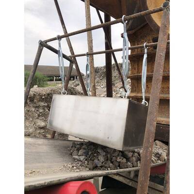 超强悬挂式永磁除铁器输送带长方形大号强磁吸铁器磁选设备定做