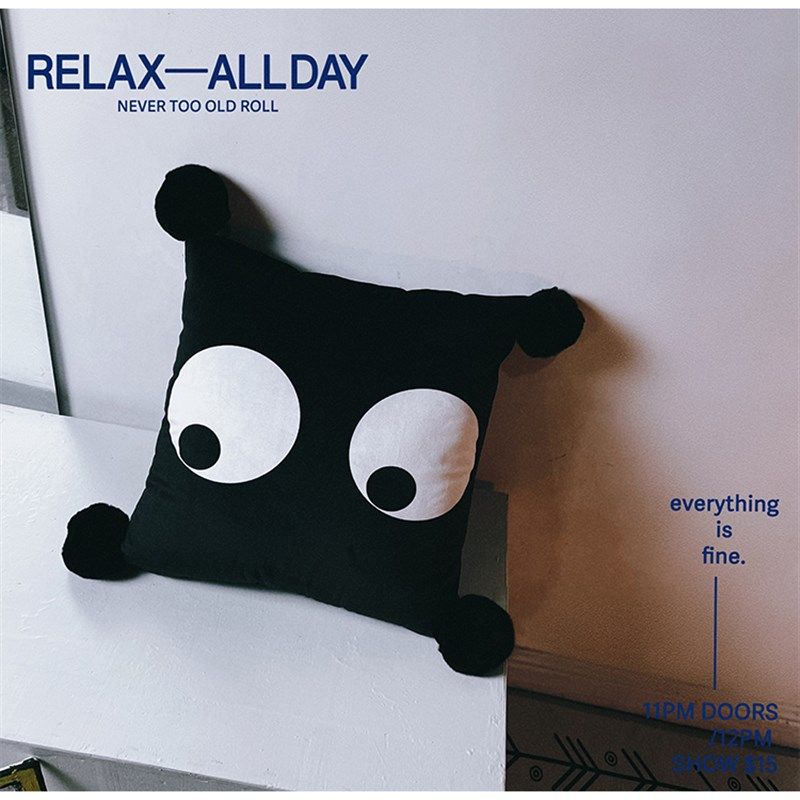 有思想的黑煤块天鹅绒黑色丑萌系客厅沙发抱枕卧室飘窗靠背垫子