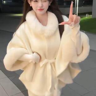 秋冬女气质赫本风小个子中长款白色毛领大衣小香风斗篷披肩外套