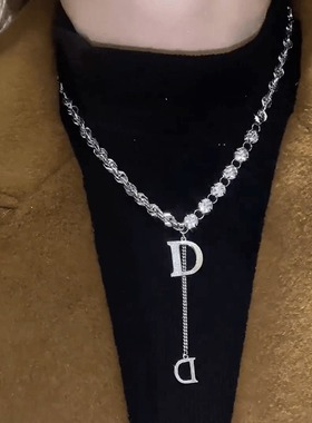 字母小众冷淡风长款锁骨链