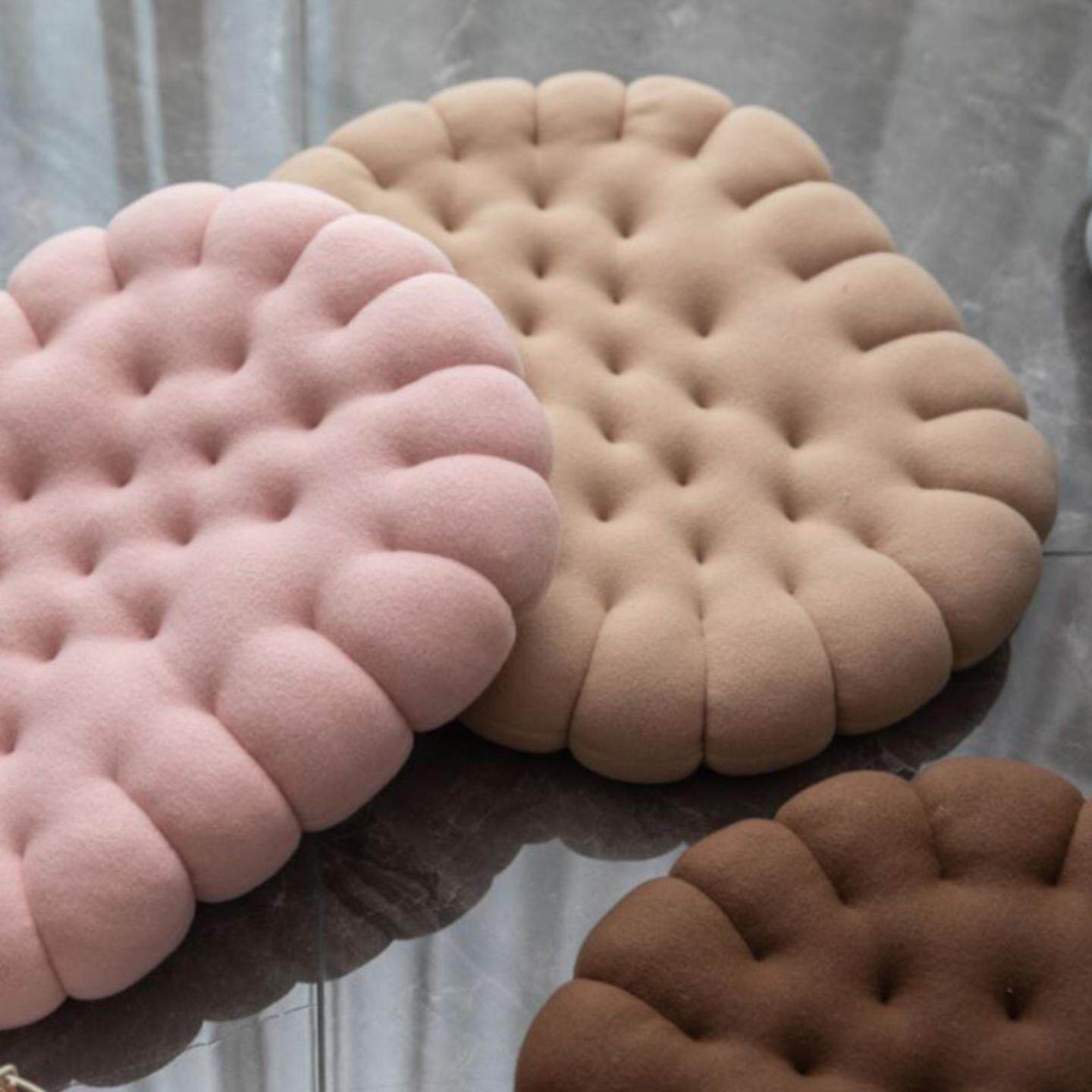 创意日式椭圆形饼干地板坐垫学生椅子屁股垫子办公室地上屁垫