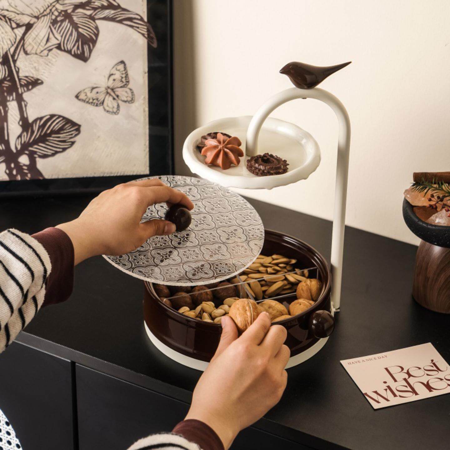 创意新年分格果盘双层坚果零食过年糖盒陶瓷铁艺报喜鸟茶几糖果盘