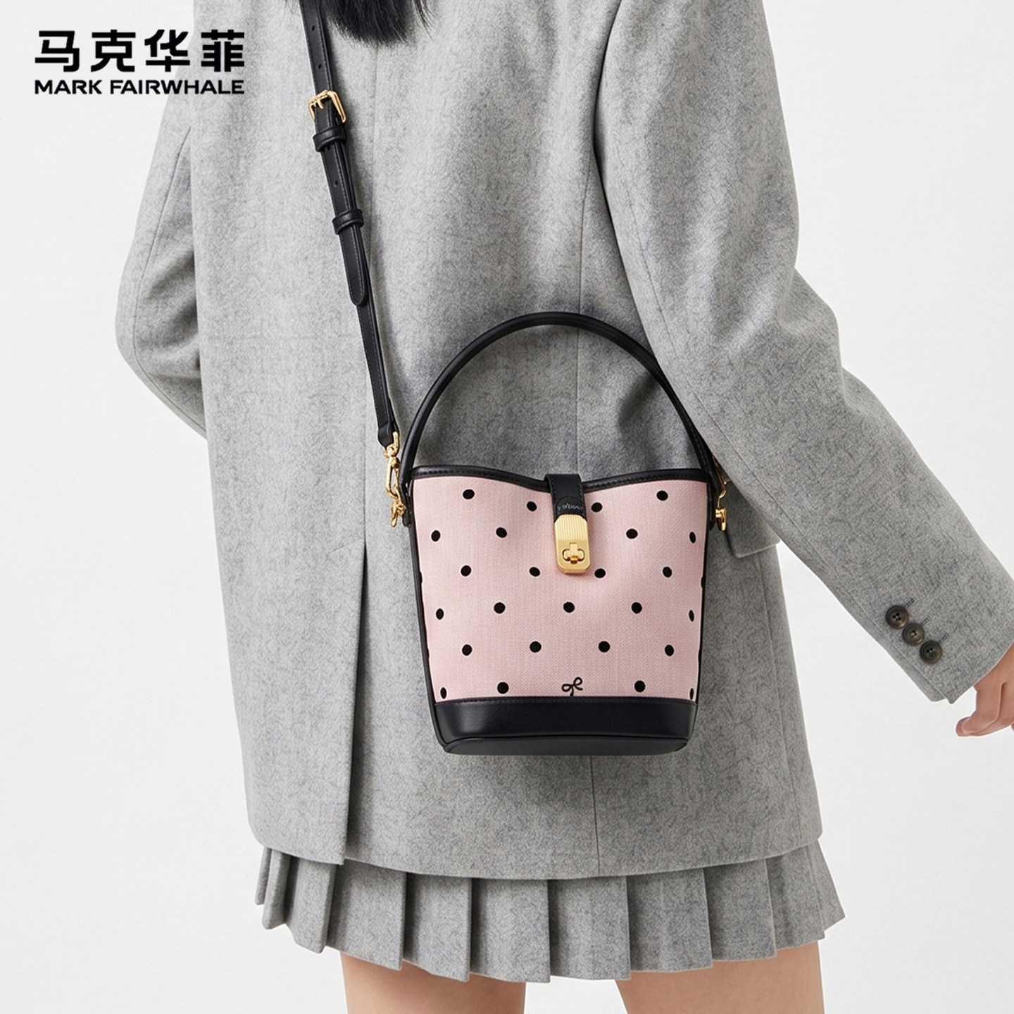 马克华菲小众时尚波点水桶包包女图片