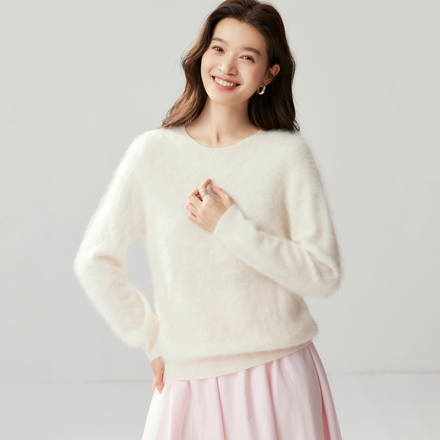 100%山羊绒拉绒长袖套头毛衣女