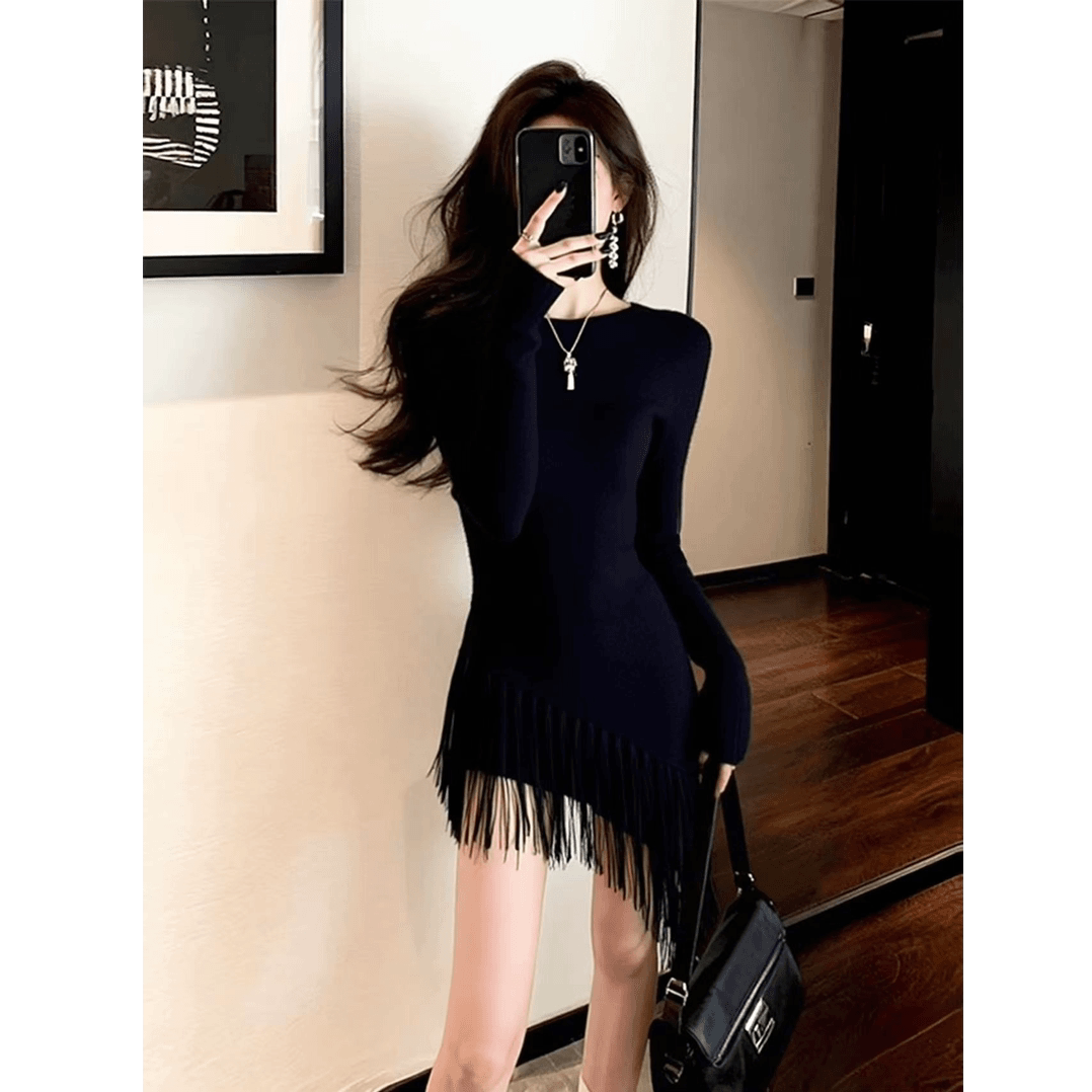 法式特别漂亮掐腰黑色流苏边针织连衣裙女2026秋冬新款高级感包臀