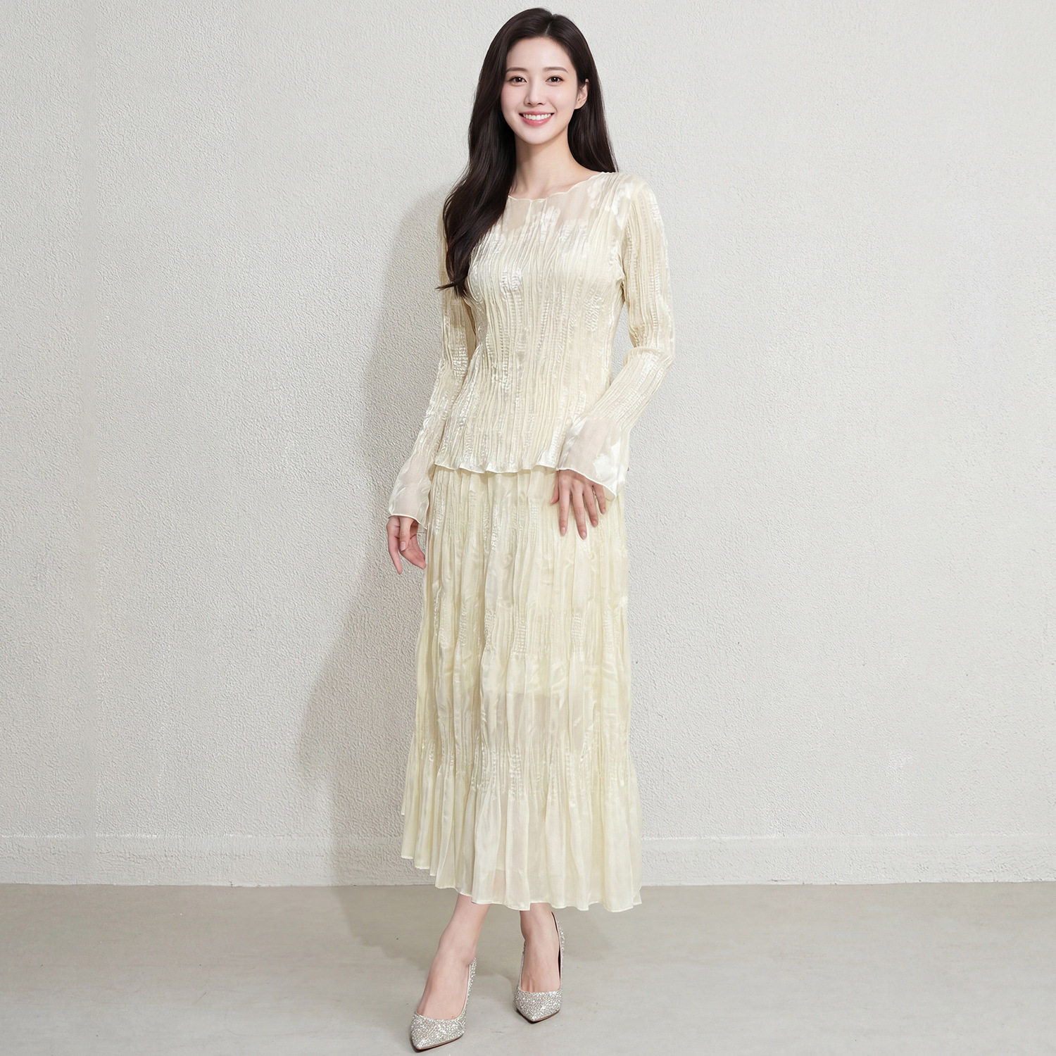 褶皱套装女米杏色透视网纱拼接压褶上衣大摆长裙两件套2026欧美风
