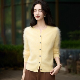 100纯羊毛拉绒工艺针织开衫女式V字领加厚短款外套时髦洋气风毛衣