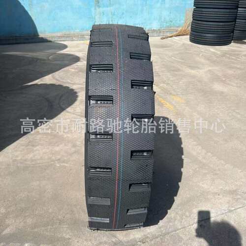 矿山轮胎1100R20 1200R20 10.00R20 900R20前四后八自卸车轮胎