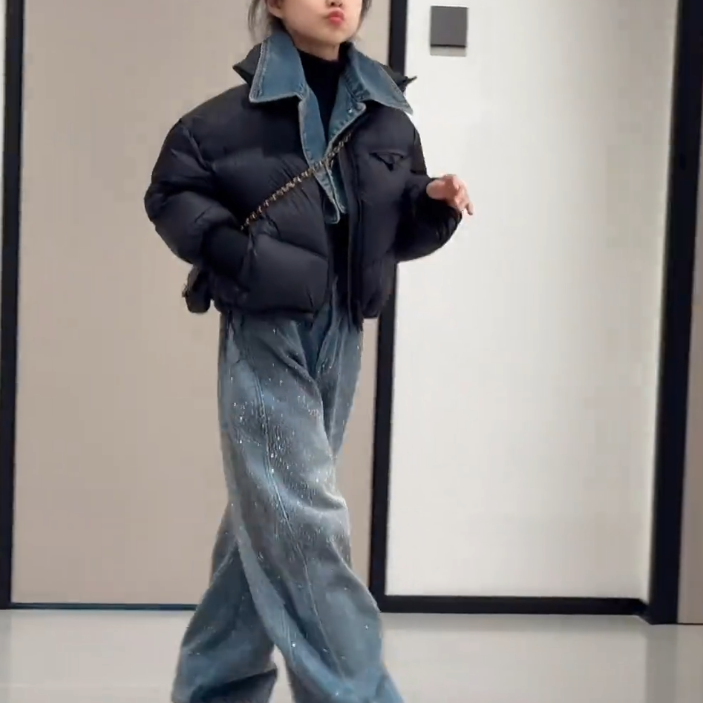 短款棉衣女童棉服冬季2025新款洋气儿童冬装韩版棉袄加厚时尚外套