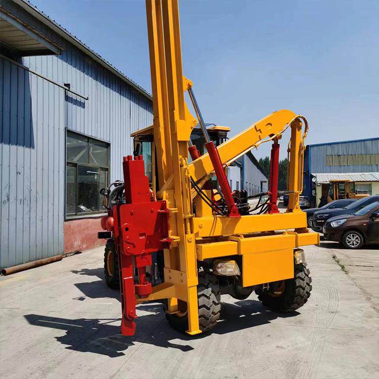 公路护栏打桩机 高速路钻孔打桩一体机 道路波形围栏打桩设备