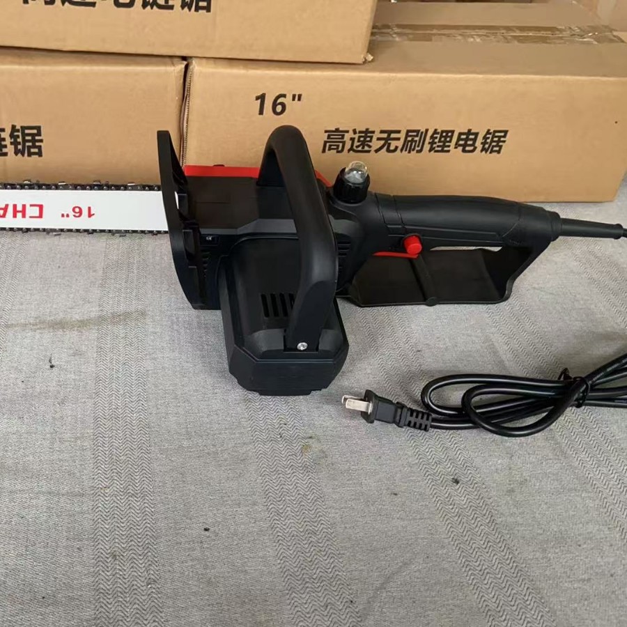 电锯家用220V插电式手持伐木电动工具大电机大功率砍树链条电动锯