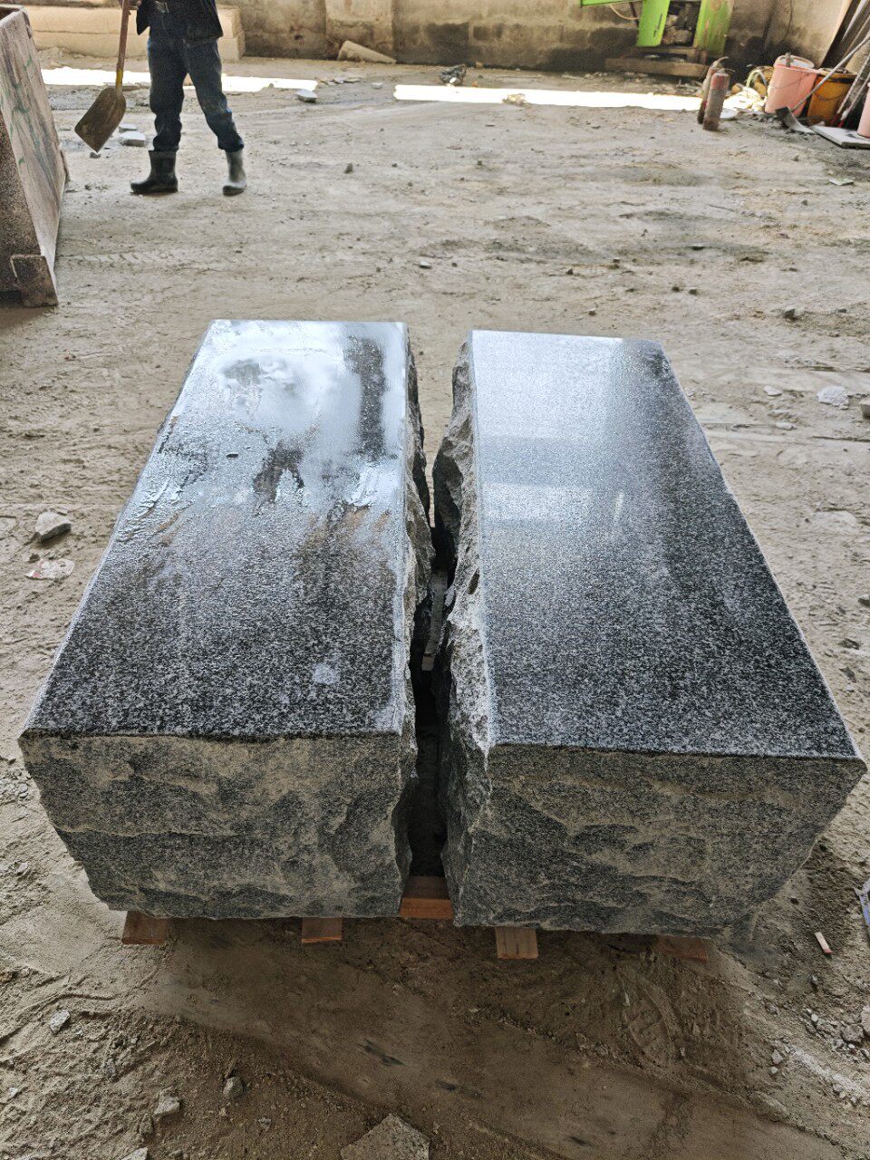 公园长条石凳户外庭院花园大理石椅石凳花岗岩成品防腐木石台石凳