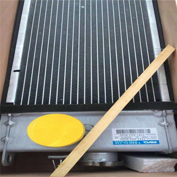 供应挖掘机水箱散热器驾驶室座椅电脑版油管油缸喷油器燃油泵