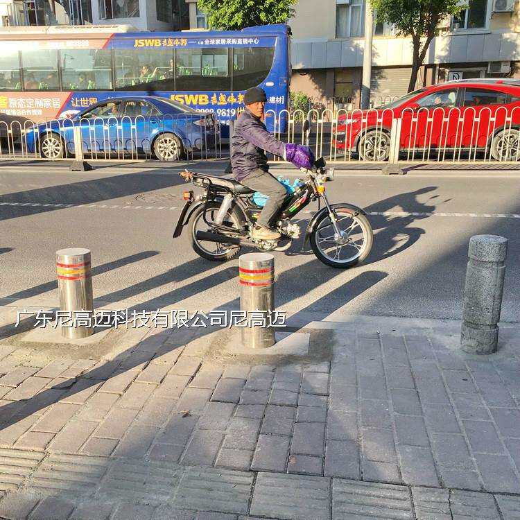 西安机场全自动升降柱路障止车桩一体式液压反恐防冲撞地埋车阻柱