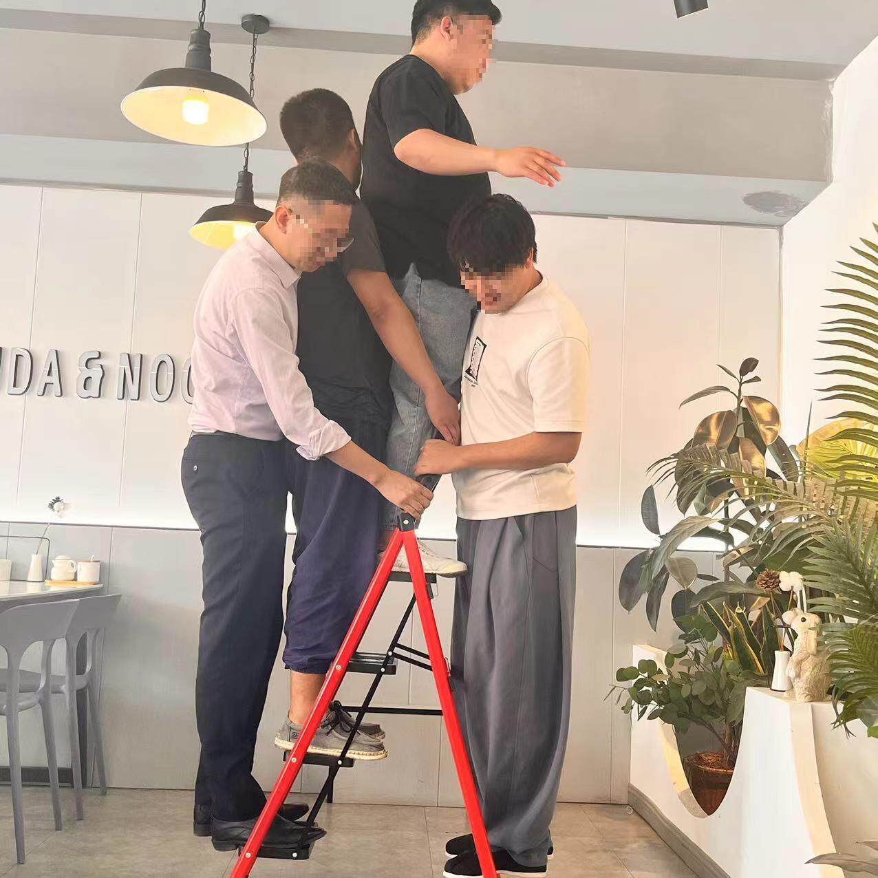 ◇家装现代简约折叠梯子多功能家用加厚伸缩室内步梯批发五步梯人