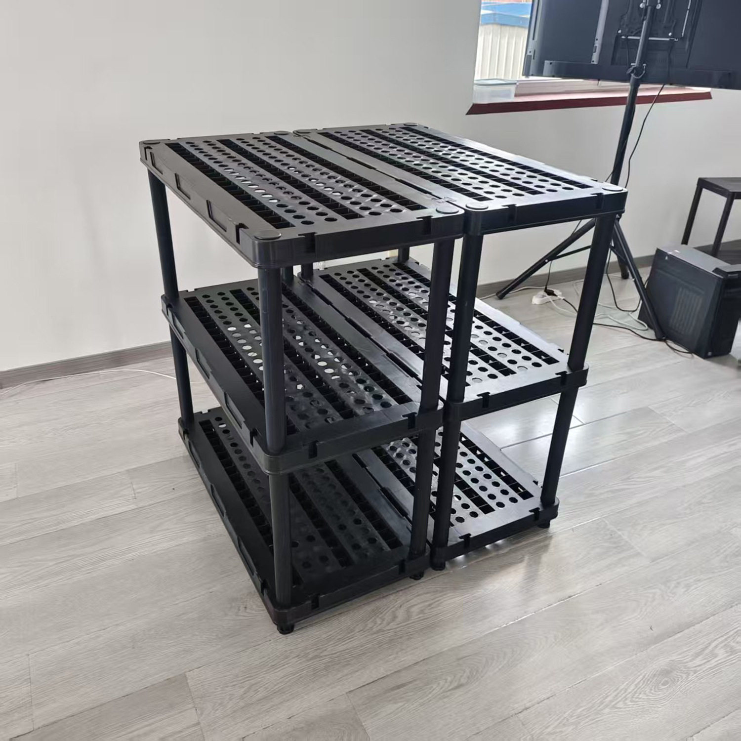 黑色轻型货架多层可调节组合仓储仓库货架强承重加厚工业塑置物架