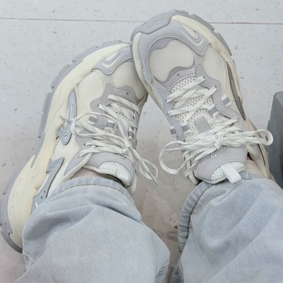 李宁25款女子防滑耐磨轻便透气舒适健步厚底老爹鞋休闲鞋 AGCV046