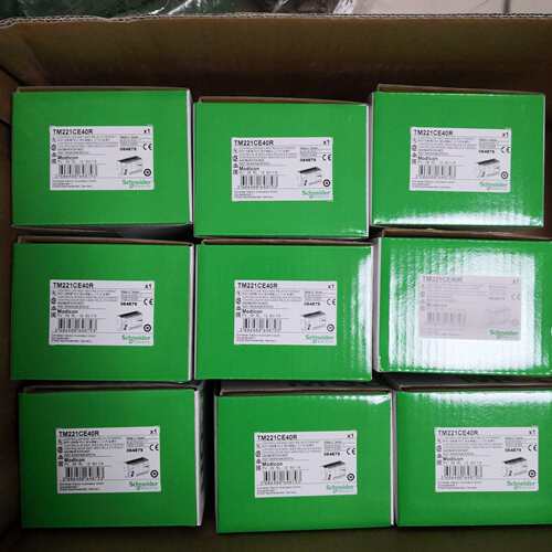 TM221CE40R PLC可编程控制器集成 1个以太网口，40点IO继电器输出