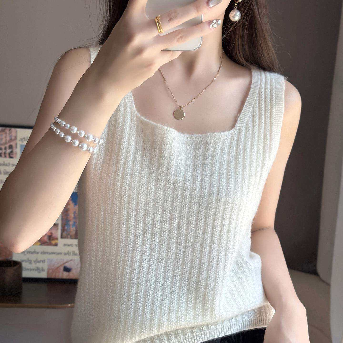 2025韩版秋季新款纯羊毛女士吊带坑条玉米粒背心针织U领宽松内搭