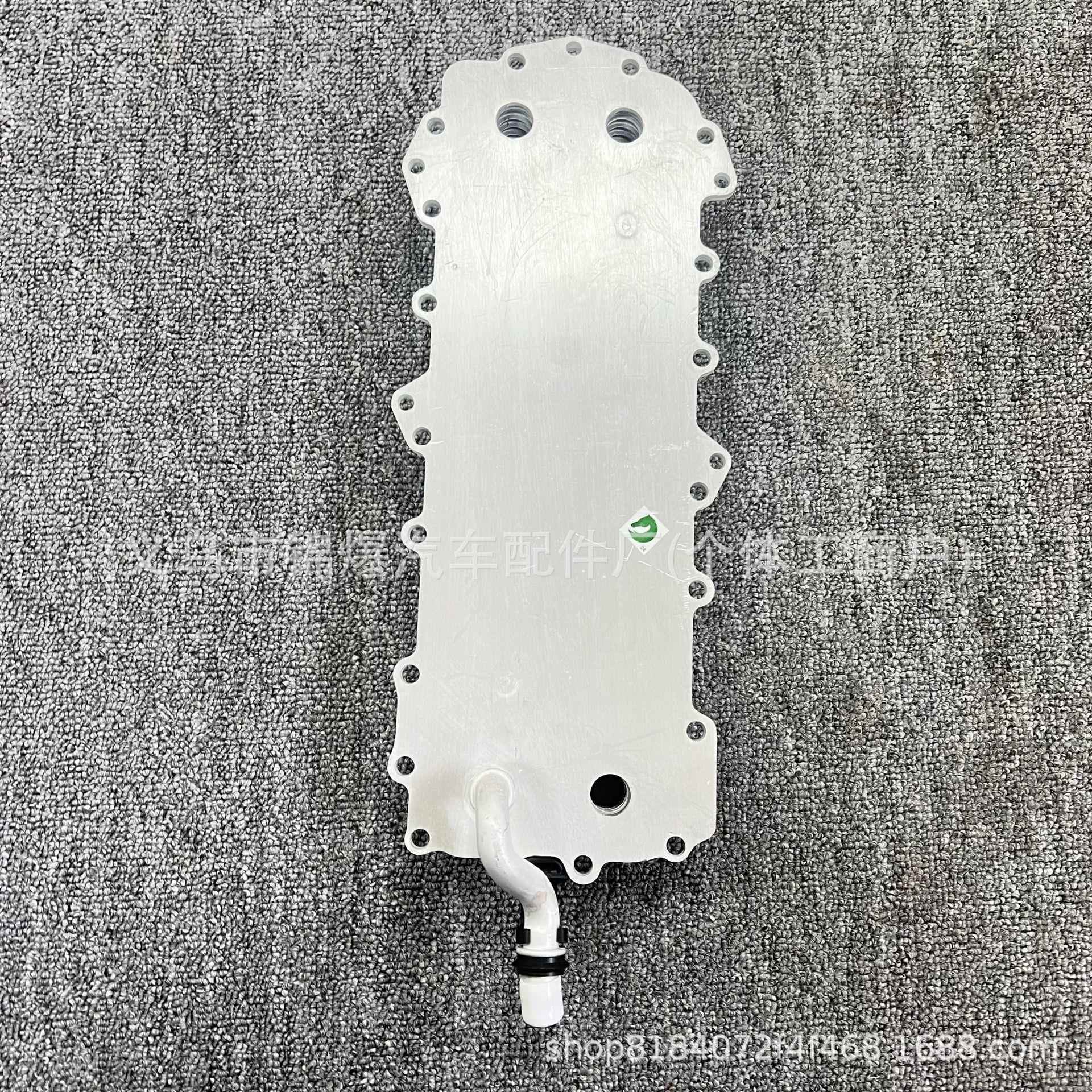 适用路虎3.0 机油散热器 变速箱散热器 LR039821/ 8W936A642AE