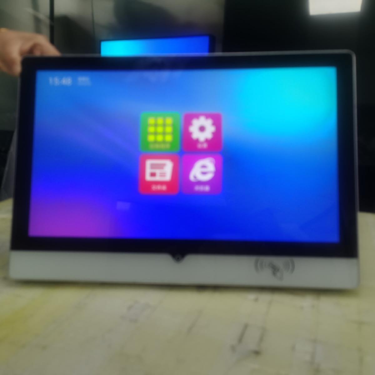 智慧校园电子班牌显示屏高初中小学校电子门牌一体机考勤打卡机
