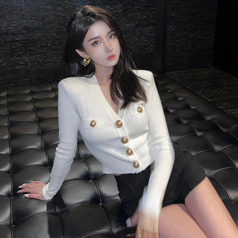 么么yo高级感小香风短款针织开衫外套女秋冬收腰紧身内搭打底上衣