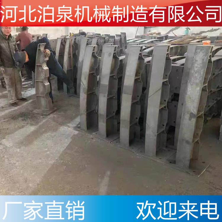 公路铸铁护栏支架桥梁护栏支架300*83桥梁铸铁支撑架加工出售