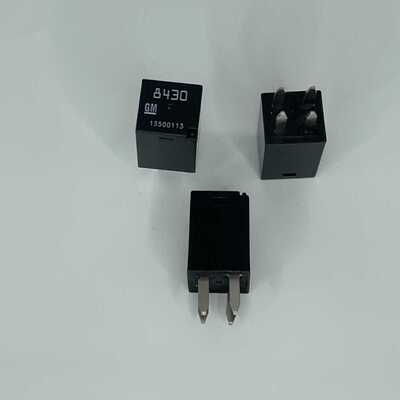 别克君威迈锐宝科鲁兹汽车继电器13500113别克8430继电器